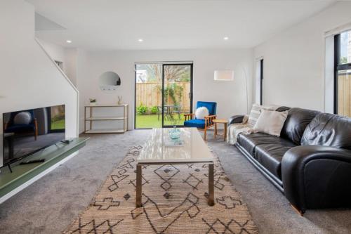 Scenic Views from our 2 BR Trentham Hideaway — 4-Star Luxury Hotel in Upper Hutt, New Zealand