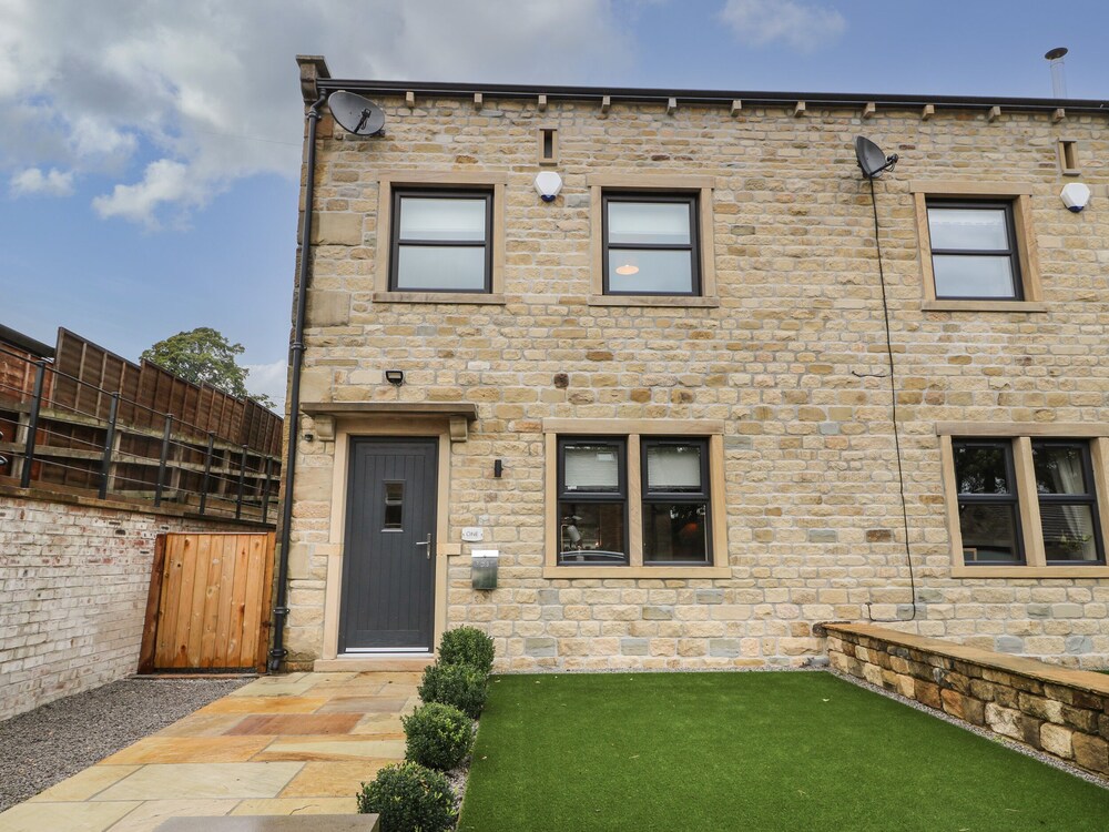 1 Stansfield Mews — Keighley