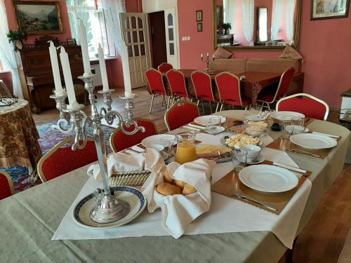 Pałac Jastrowiec — hotel in Bolkow