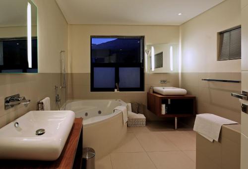 129 on Kloof Nek Apartments
