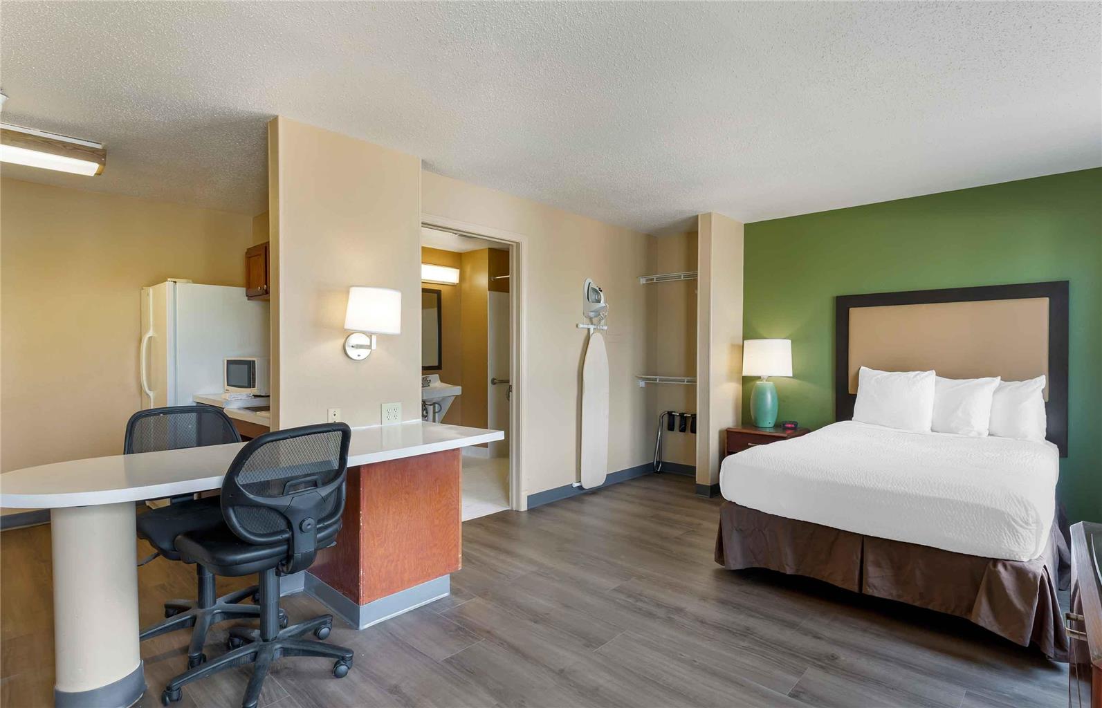 Extended Stay America Suites Denver Aurora North - photo 16
