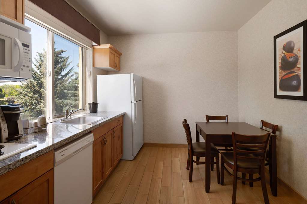 La Quinta Inn & Suites by Wyndham Idaho Falls Ammon - photo 74