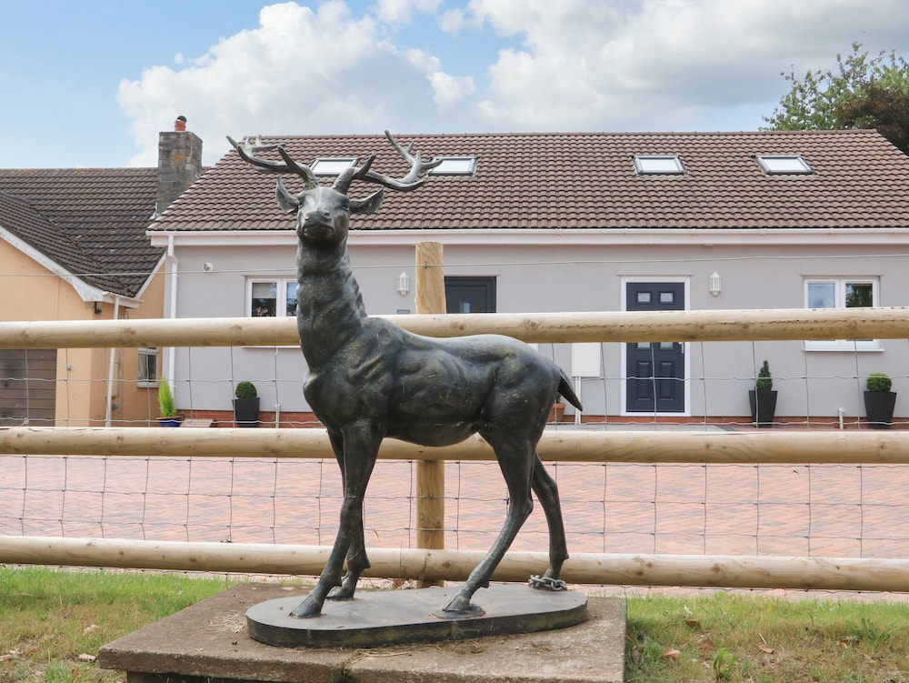Sawtons Cottage 2 — 4-Star Luxury Hotel in Dawlish, United Kingdom