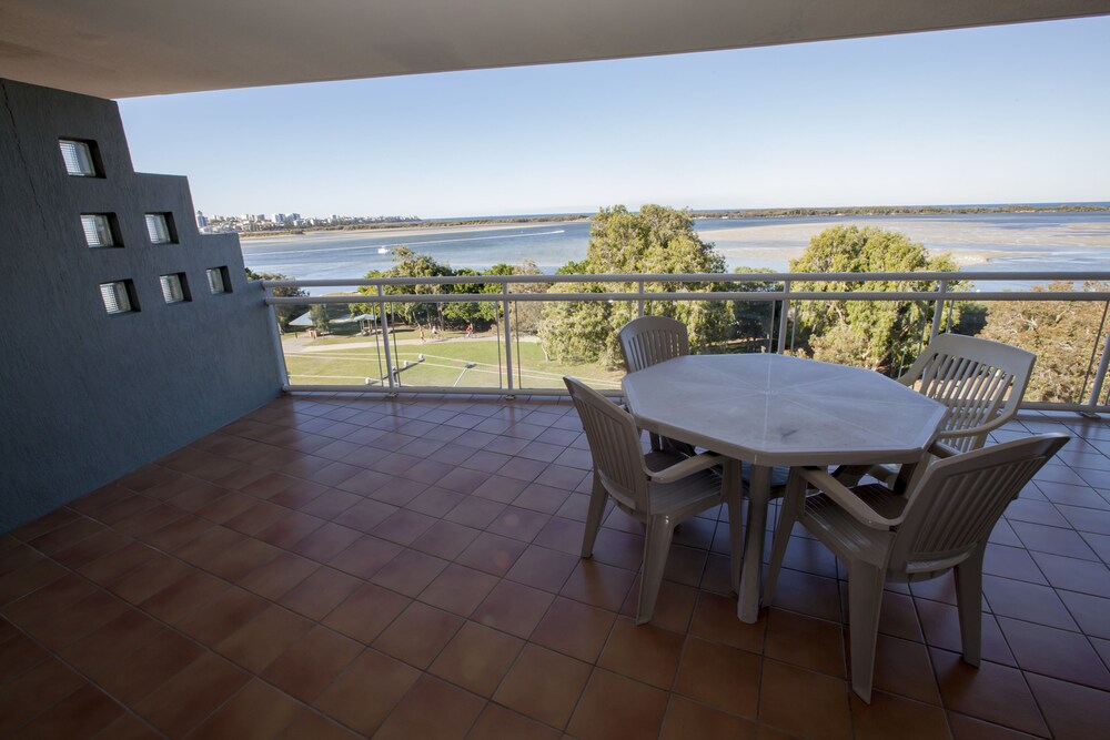 Belvedere Apartments — 4-Star Luxury Hotel in Golden Beach, Australia