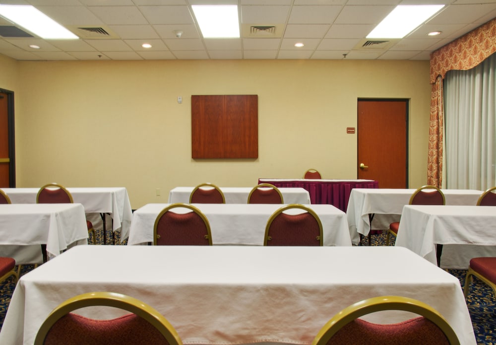 Holiday Inn Express & Suites Houston Memorial Park Area by IHG - photo 35