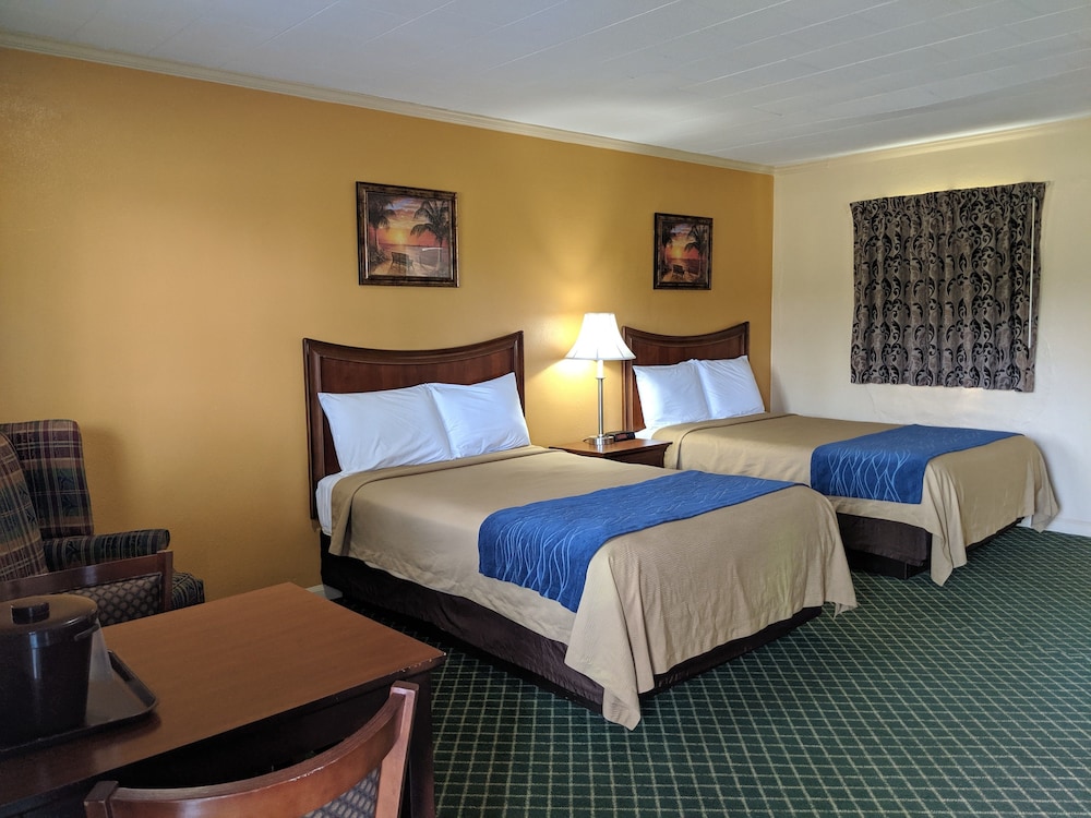 Cheerio Inn Glennville - photo 2