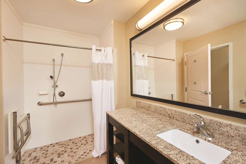 La Quinta Inn & Suites by Wyndham Carlsbad - photo 19