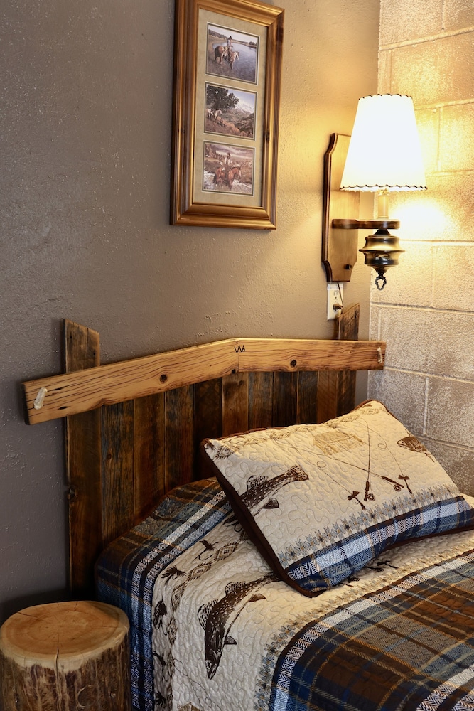 Rocky Mountain Lodge - photo 20