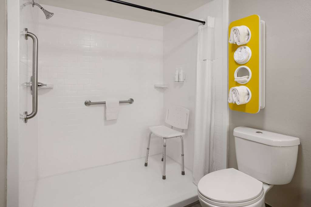 Days Inn by Wyndham Acworth - photo 26