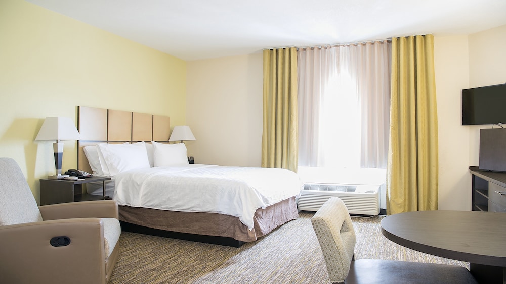 Candlewood Suites Bay City by IHG - photo 14