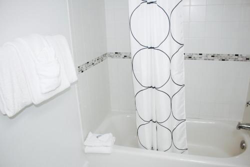 Oceanfront Contemporary Suites - photo 61