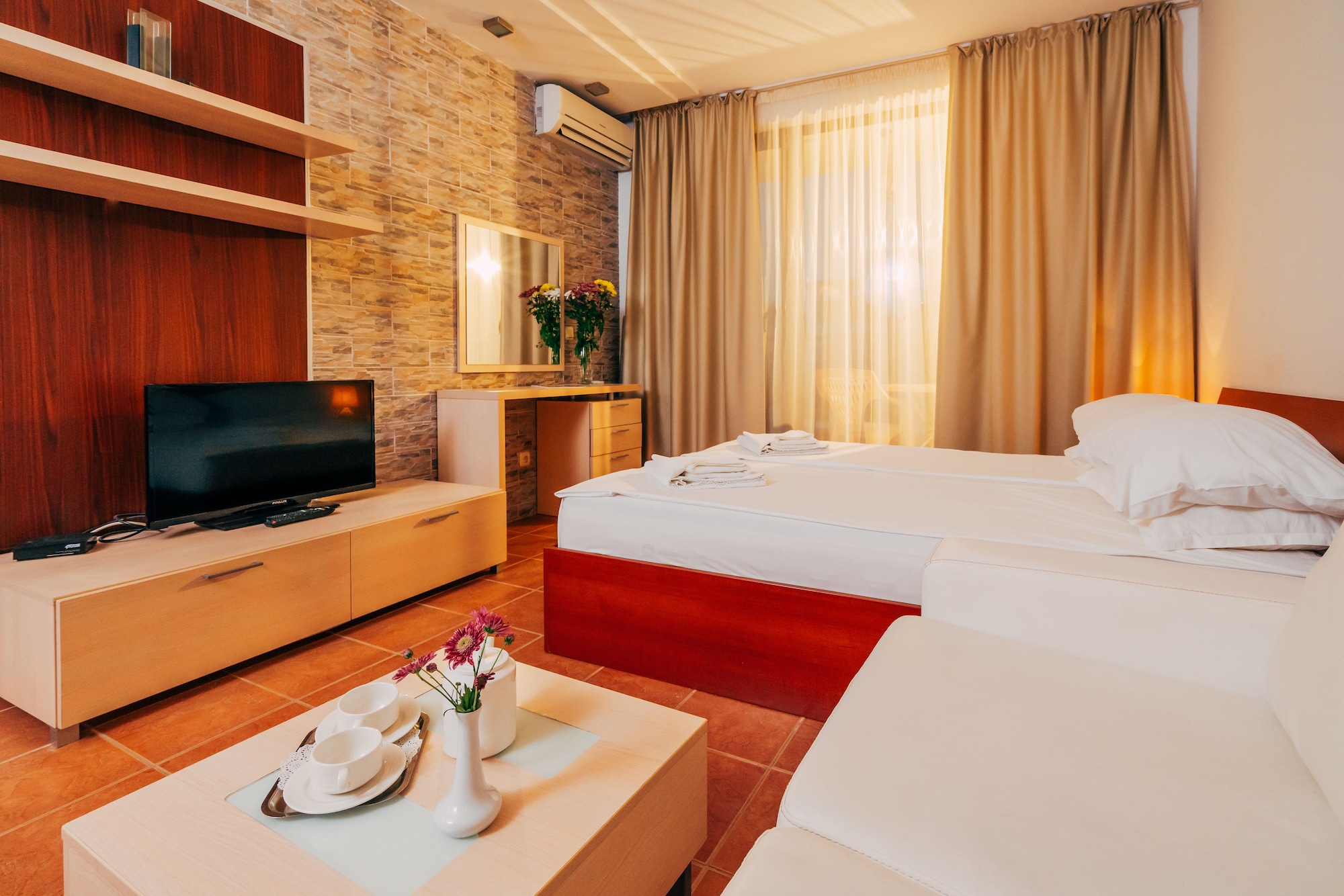 Green Life Beach Resort