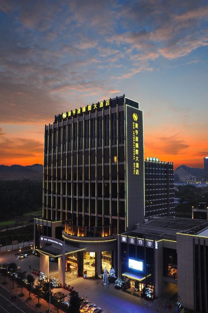 Bao Heng Da International Hotel — 5-Star Luxury Hotel in Shenzhen, People's Republic of China