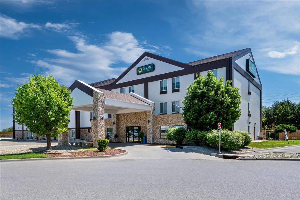 Quality Inn & Suites Manhattan — hotel in Manhattan