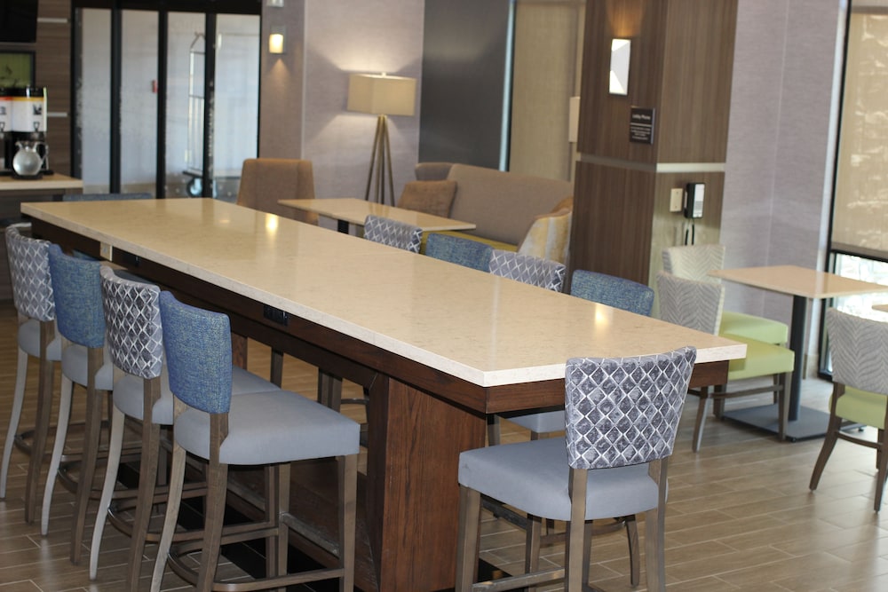 Hampton Inn & Suites by Hilton Portland Corpus Christi - photo 25