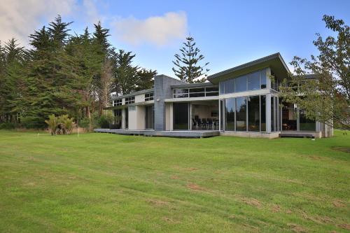 The Links Carters Beach Apartments — 4-Star Luxury Hotel in Westport, New Zealand
