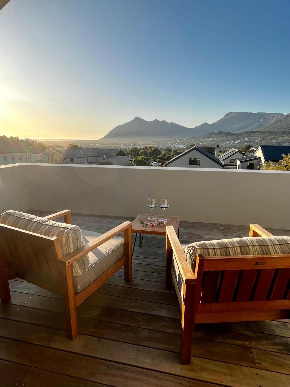 No2 Merlot - last minute hotel in Cape Town