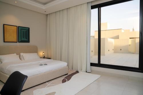 Elegant & Spacious Apartment — 4-Star Luxury Hotel in Riyadh, Saudi Arabia