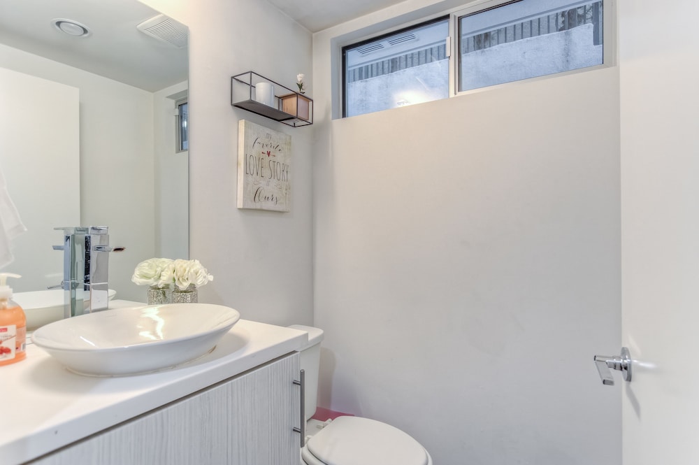 Applewood Silver Lake 2BD Hollywood - photo 14