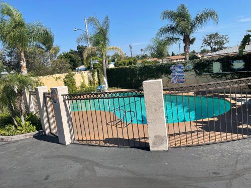 Legacy Inn & Suites Garden Grove CA - photo 10