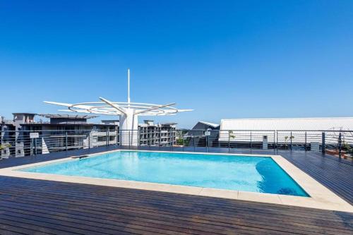 The Blue Horizon Modern Comfort Two Bedroom Umhlanga Ridge Apartment Sleeps 6 — 4-Star Luxury Hotel in Durban, South Africa