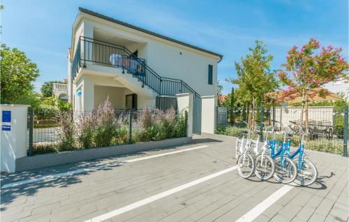 Amazing Apartment In Sukosan With Wifi — 4-Star Luxury Hotel in Sukosan, Croatia