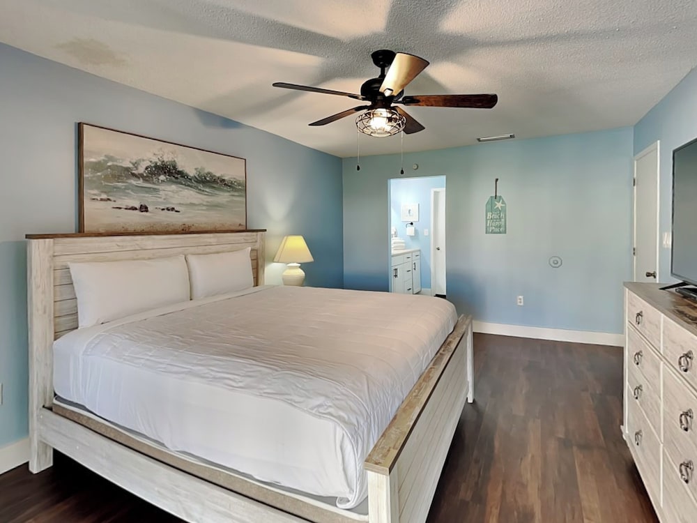 Edgewater Beach & Golf Resort II by Resort Collection - photo 29