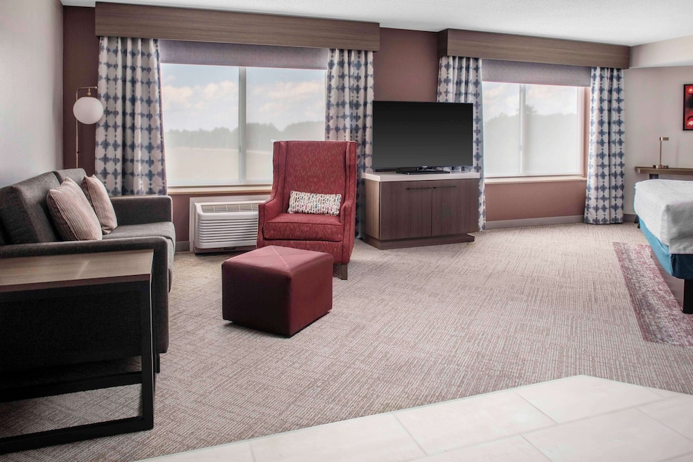 Hilton Garden Inn Roanoke Rapids - photo 11