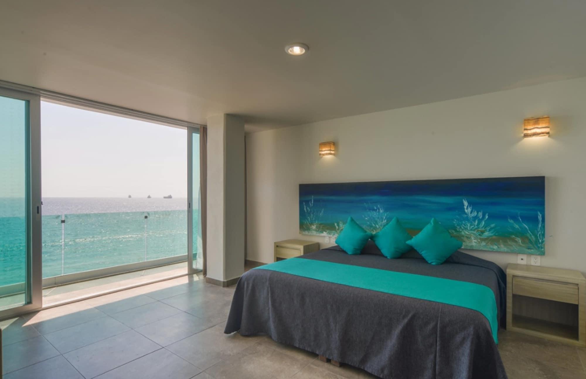 Hm Hotel - carbon neutral hotel in Manzanillo