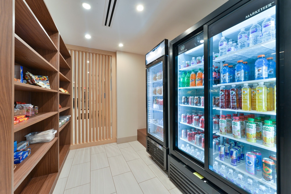 Holiday Inn Express Orlando South Park by IHG - photo 2