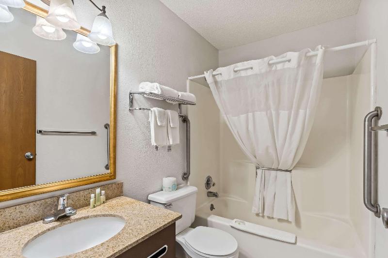 Quality Inn Sidney I 80 - photo 25