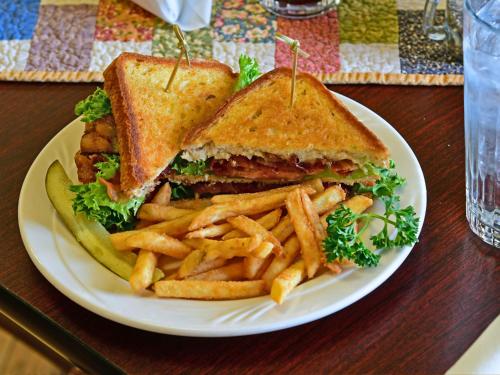 Clifty Inn - photo 10