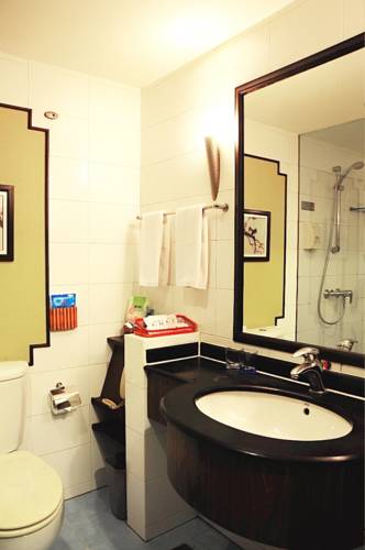 Home Home Inn — 4-Star Luxury Hotel in Yuzhong Chengguanzhen, People's Republic of China