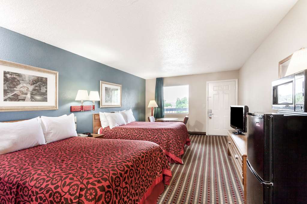 Days Inn by Wyndham Nashville North Opryland Area - photo 12