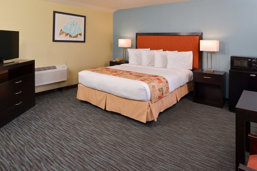 Bay View Inn - carbon neutral hotel in Morro Bay