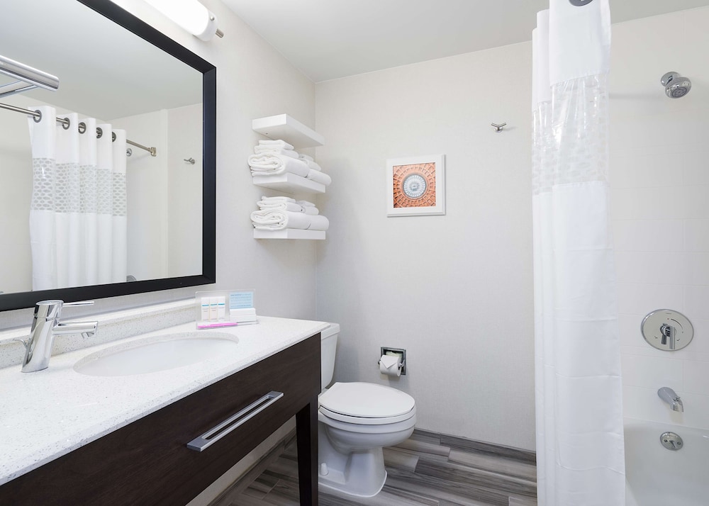 Hampton Inn Pittsburgh University Medical Center - photo 13