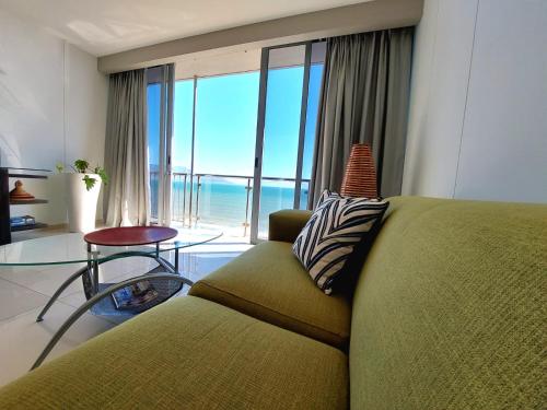 Infinity Beachfront 607 Apartment Bloubergstrand Cape Town