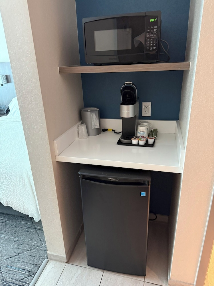 Holiday Inn Express & Suites Henderson South Boulder City by IHG - photo 6