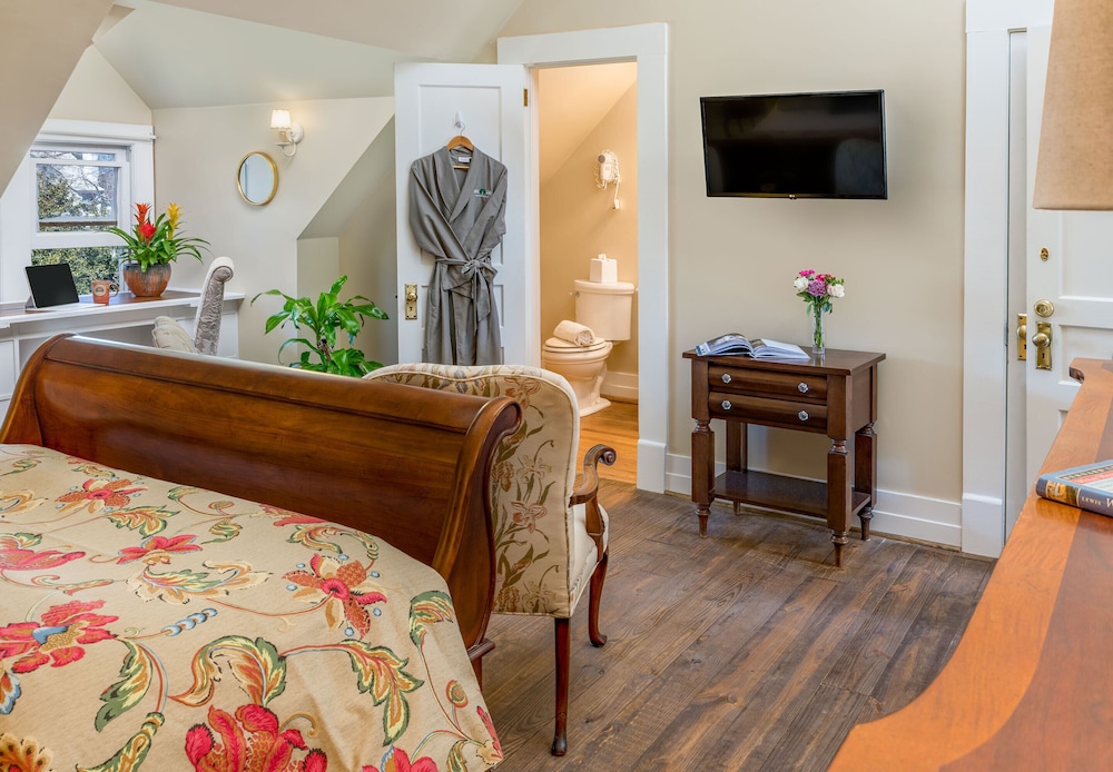 Inner Banks Inn - photo 54