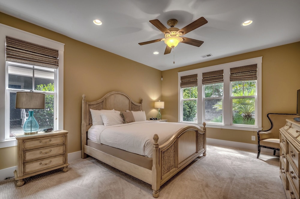 North Beach Resort & Villas - photo 11