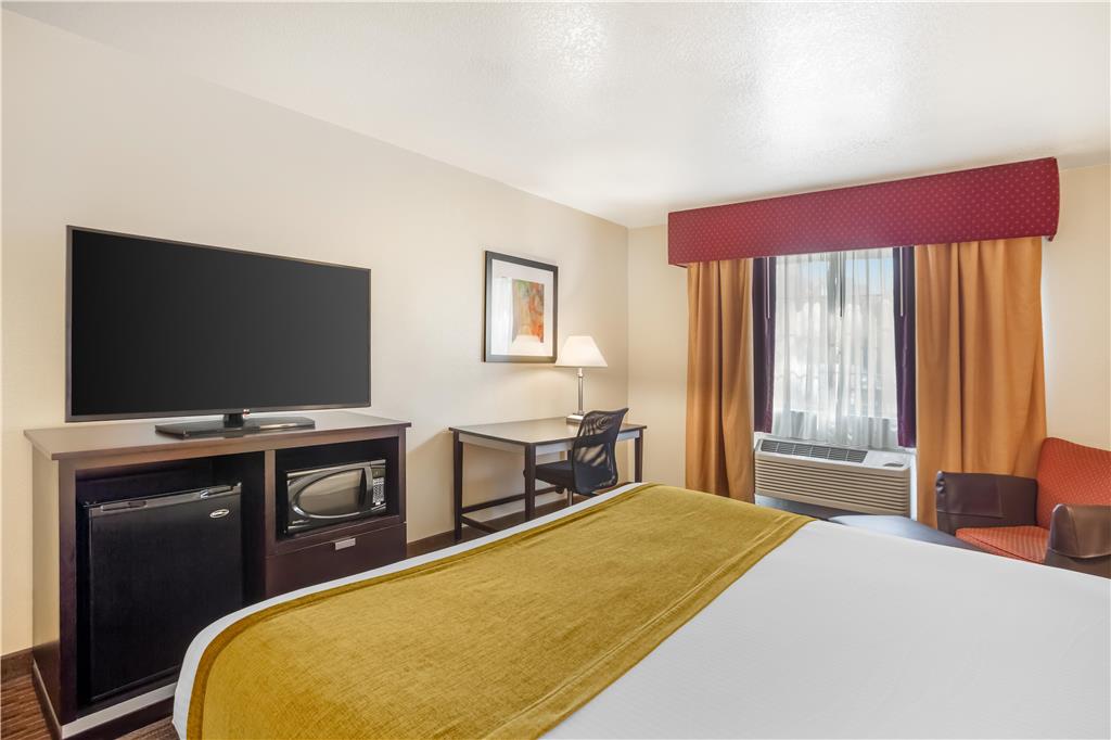 Best Western Luxury Inn - photo 23