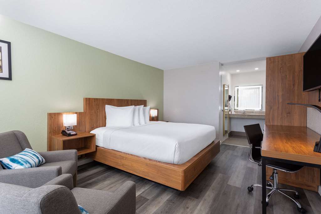 Ramada by Wyndham Altamonte Springs Near I 4 - photo 19