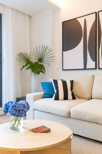Urban Rooftop Apartment
