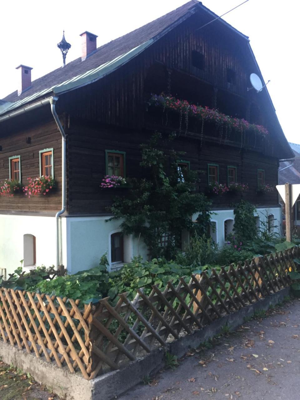 Moarhof — Aich