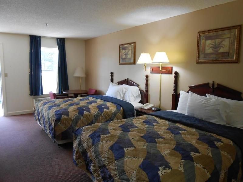 Glennville Inn - photo 9