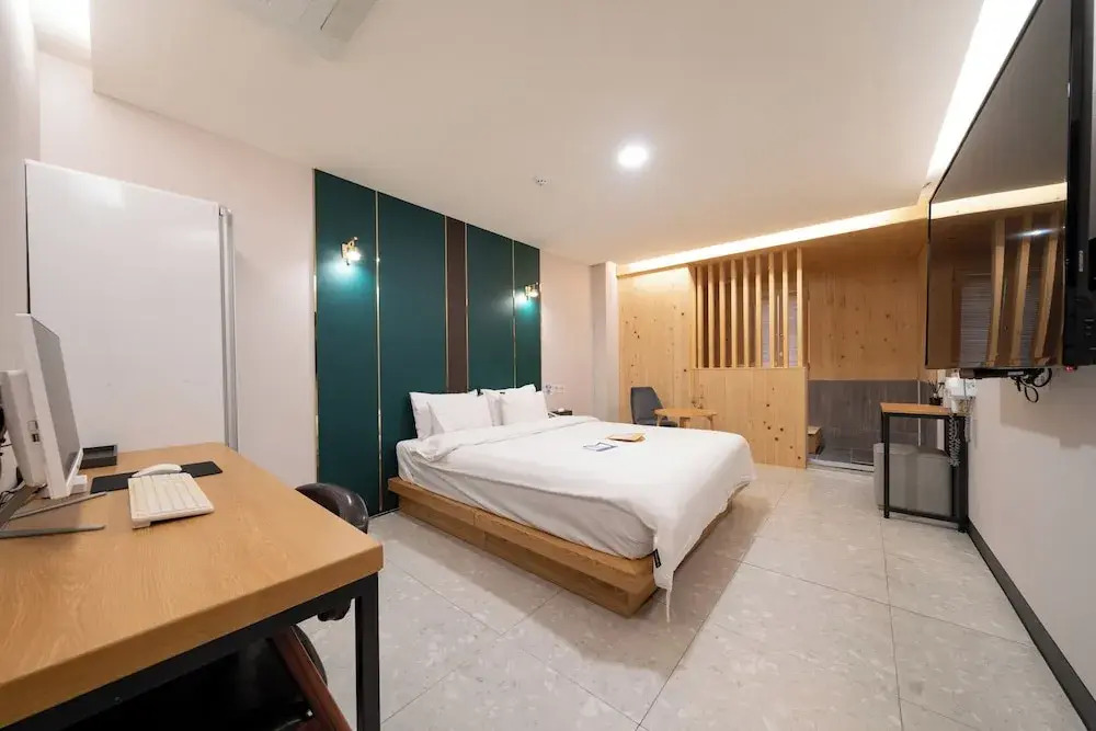 T7 Hotel Unmanned Tel Everland Branch in Hwaseong-Si, South Korea