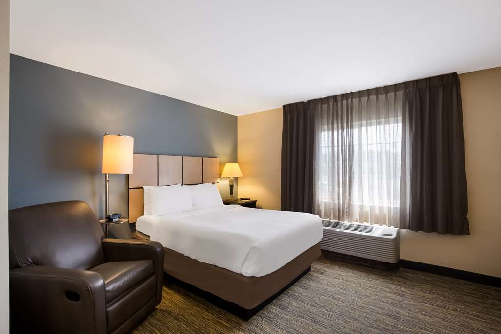 Sonesta Simply Suites St Louis Earth City - photo 27