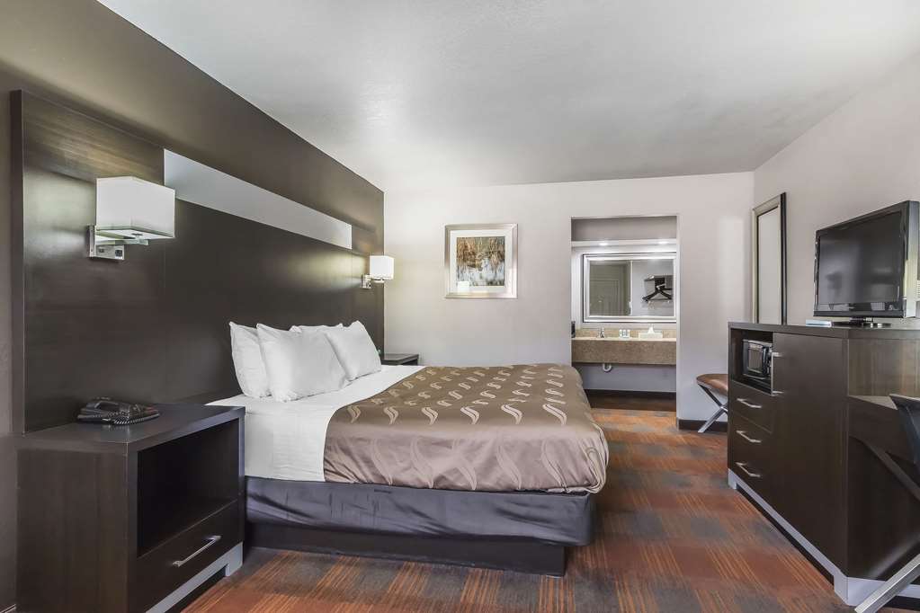 Quality Inn & Suites Stuttgart North - photo 13