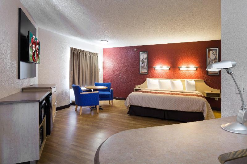 Red Roof Inn Houston Westchase - photo 5