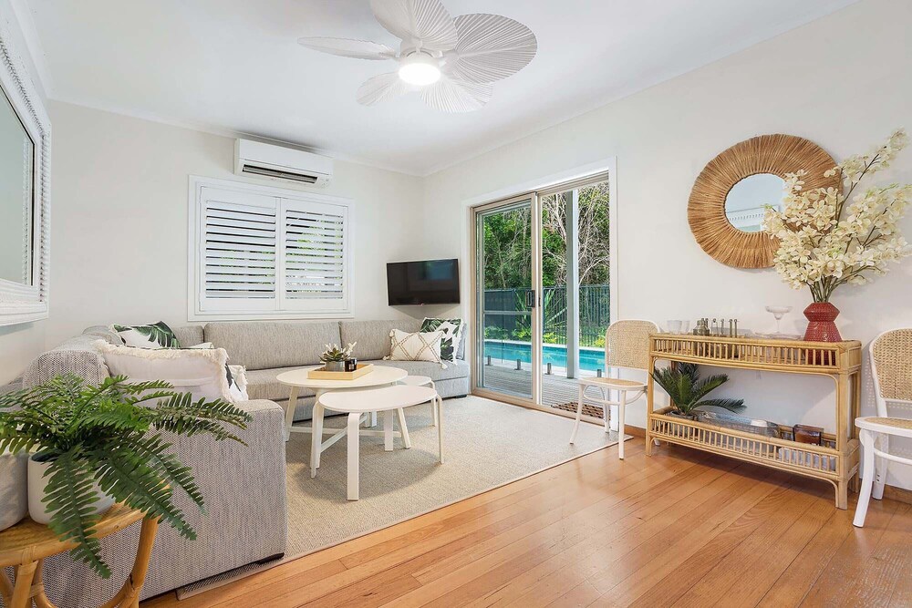 Beach Chalet — 4-Star Luxury Hotel in Suffolk Park, Australia